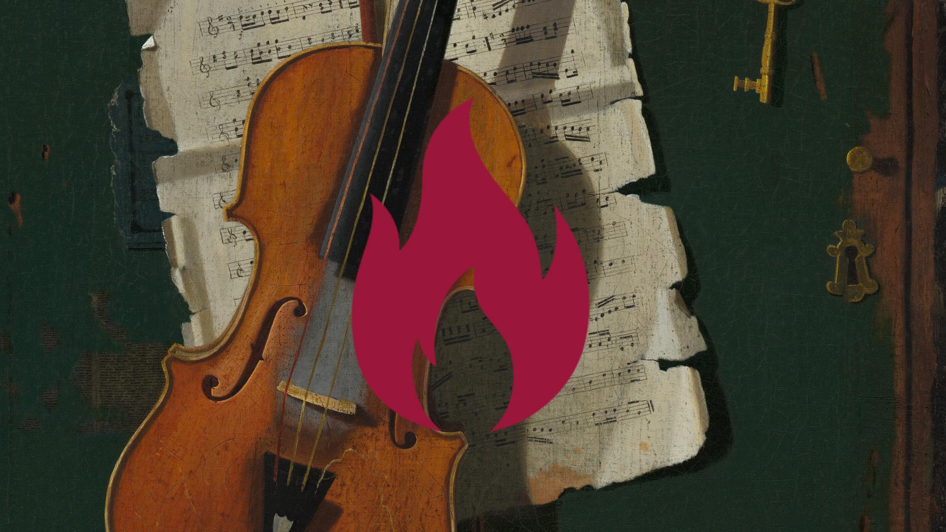 Detalj från en oljemålning av stilleben föreställande en violin och ett nött och trasigt notpapper som ligger på ett mörkgrönt skåp- eller kistlock. I bilden syns också nyckelhålet och en del av en nyckel i mässing. Ovanpå bilden finns en eld-symbol i hallonrött.